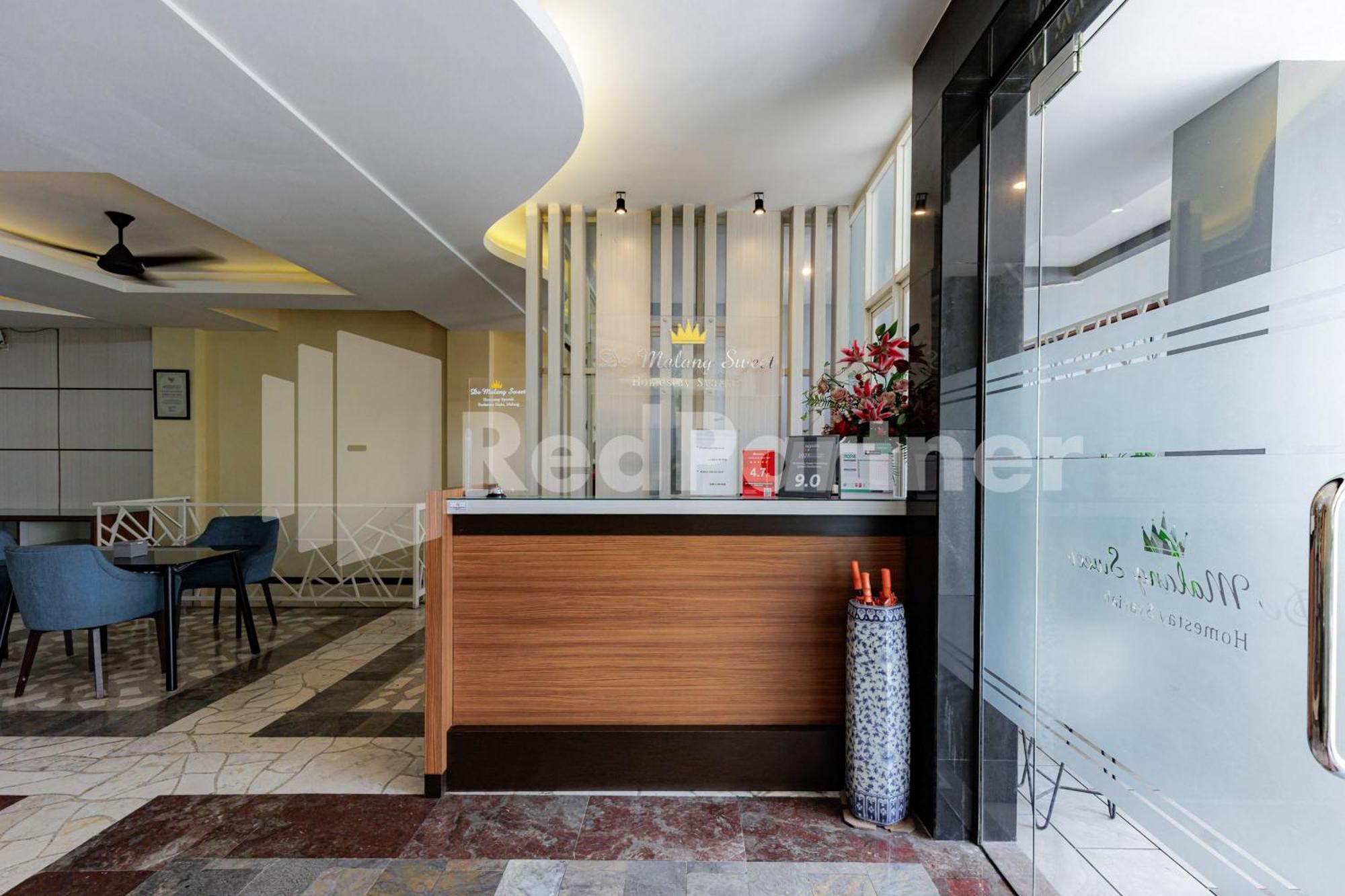 De Malang Sweet Homestay Syariah Mitra Reddoorz ภายนอก รูปภาพ
