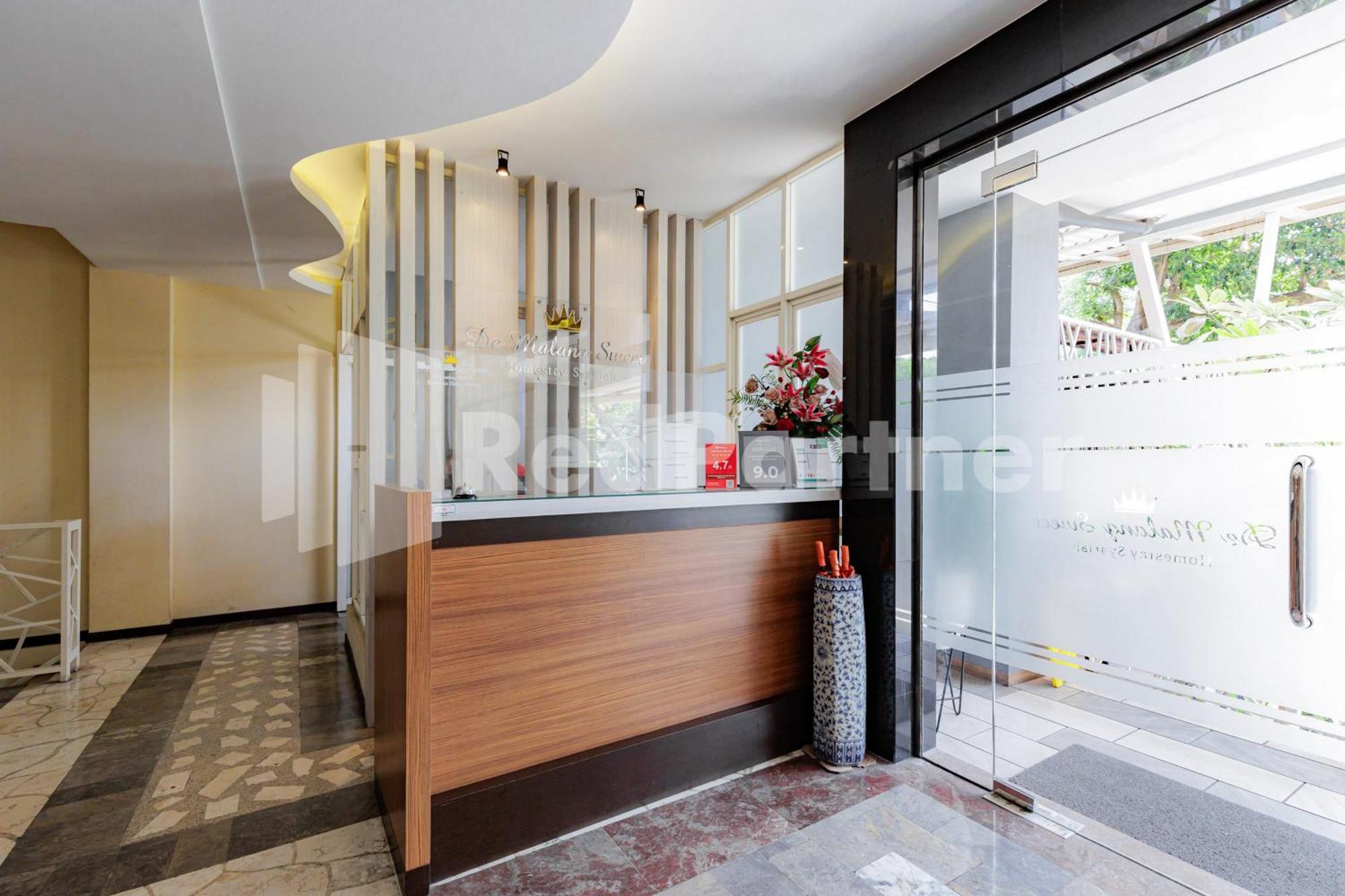 De Malang Sweet Homestay Syariah Mitra Reddoorz ภายนอก รูปภาพ