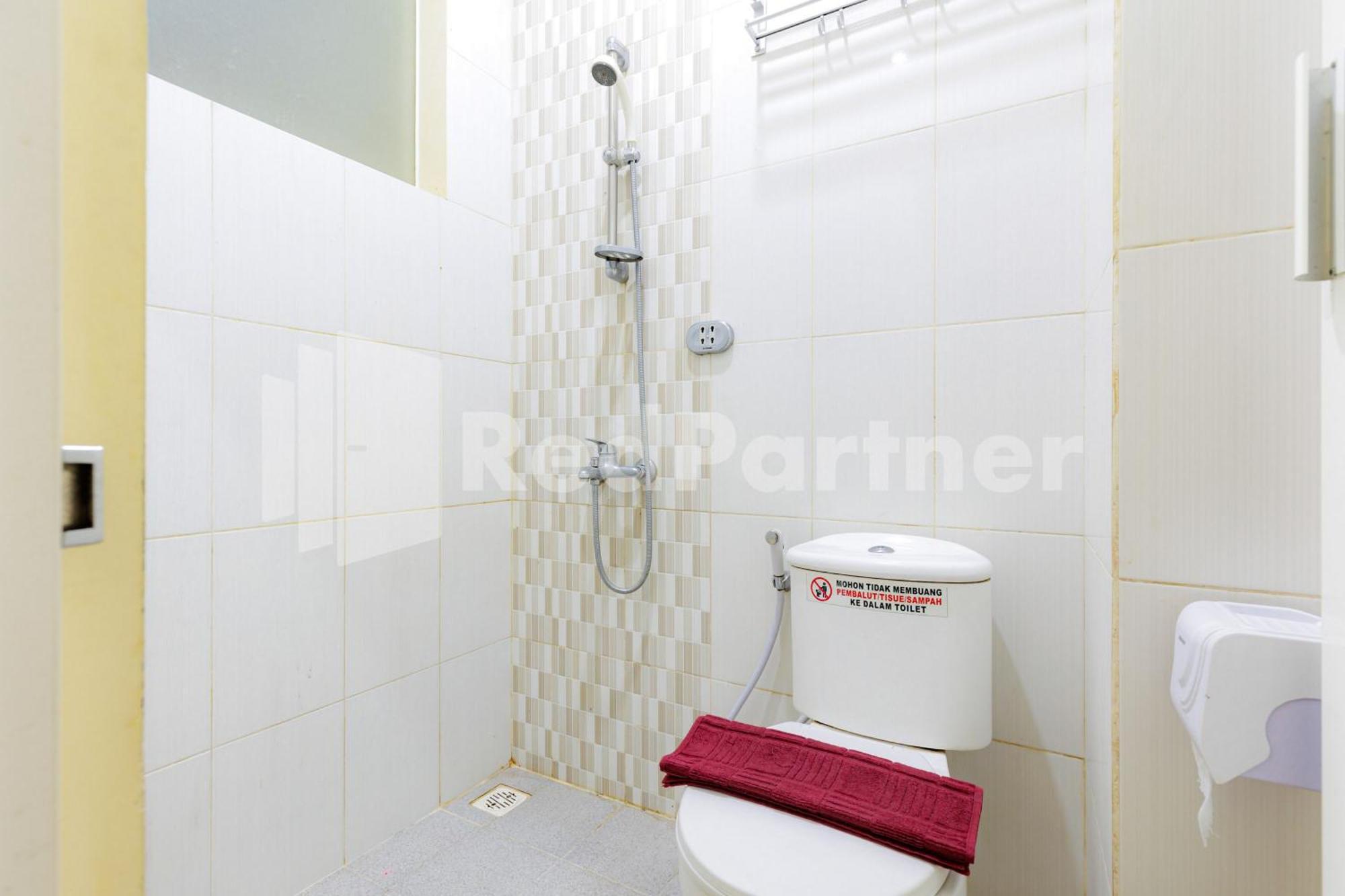 De Malang Sweet Homestay Syariah Mitra Reddoorz ภายนอก รูปภาพ