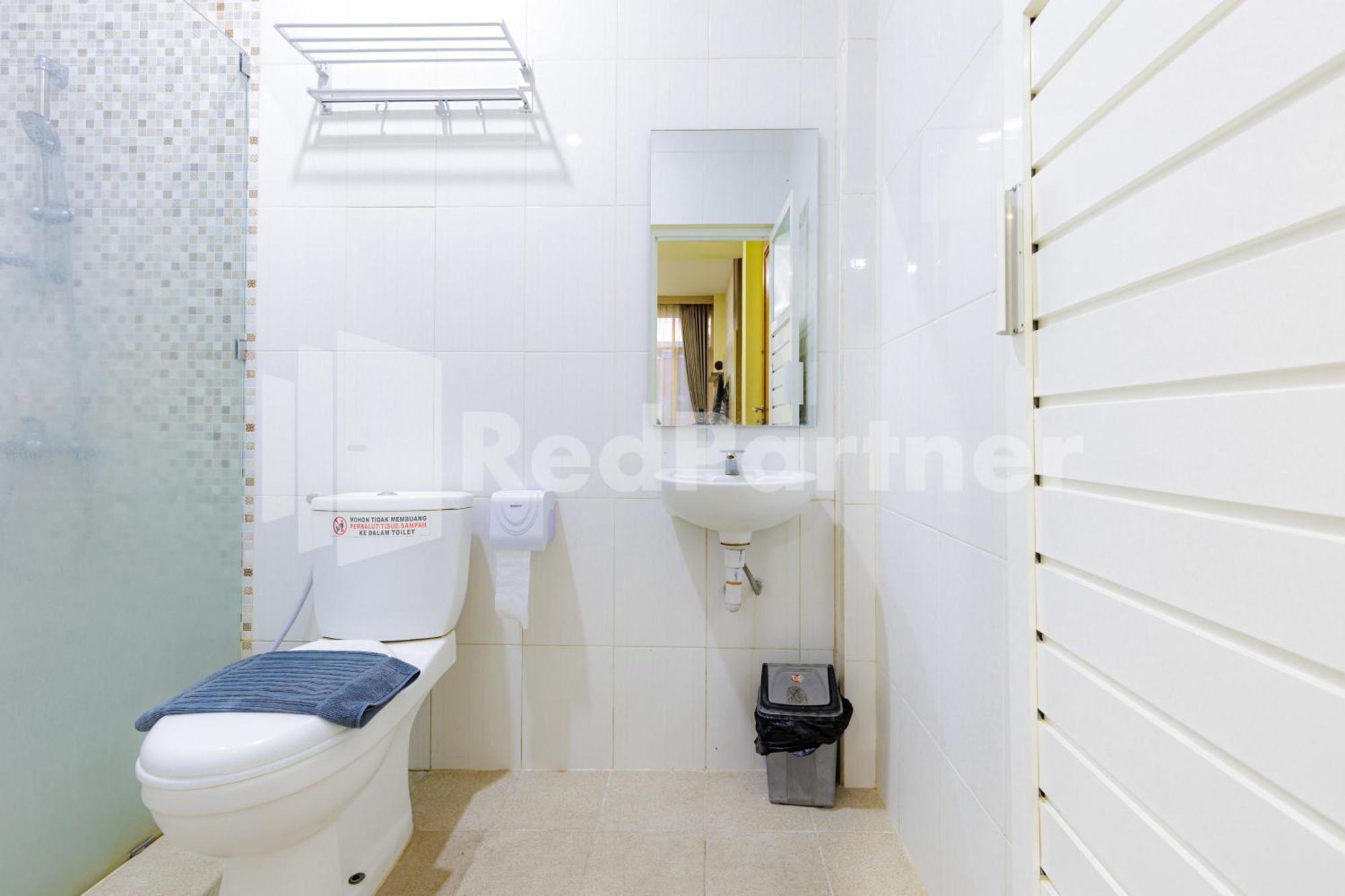 De Malang Sweet Homestay Syariah Mitra Reddoorz ภายนอก รูปภาพ