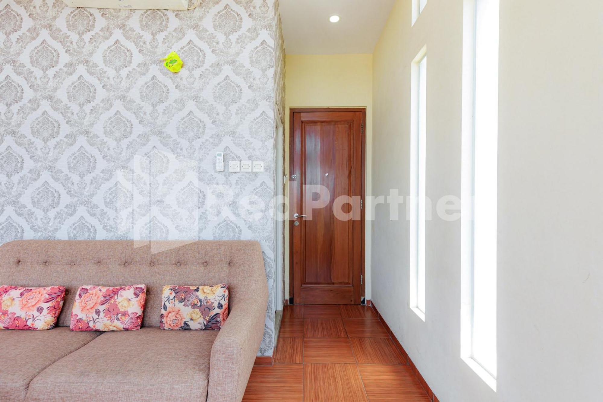 De Malang Sweet Homestay Syariah Mitra Reddoorz ภายนอก รูปภาพ