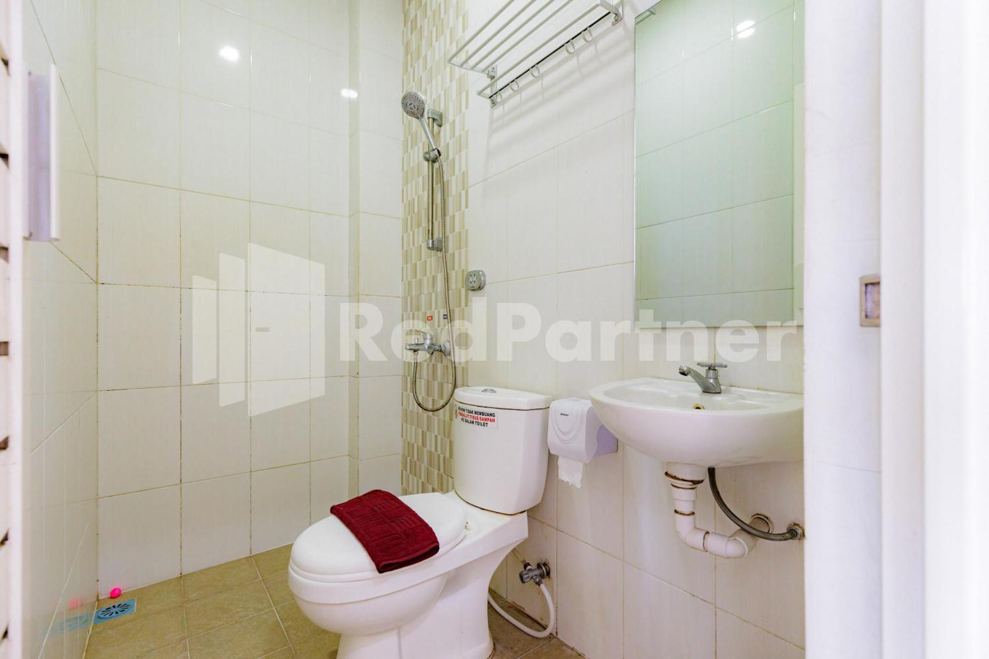 De Malang Sweet Homestay Syariah Mitra Reddoorz ภายนอก รูปภาพ