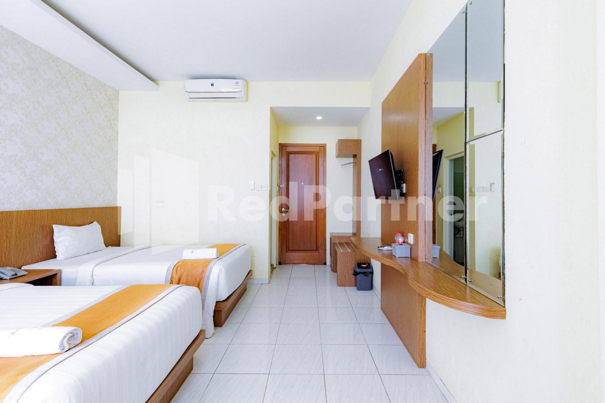 De Malang Sweet Homestay Syariah Mitra Reddoorz ภายนอก รูปภาพ
